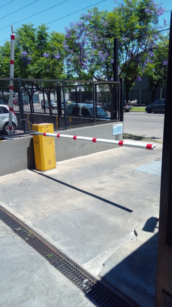 Reemplazo de pluma de barrera de acceso